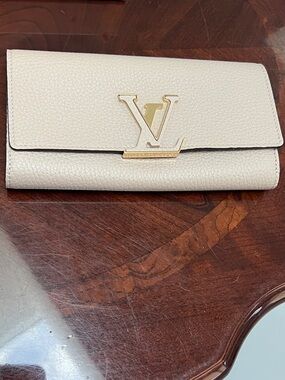 Louis Vuitton Leather Wallet Clutch in Light Beige LV
